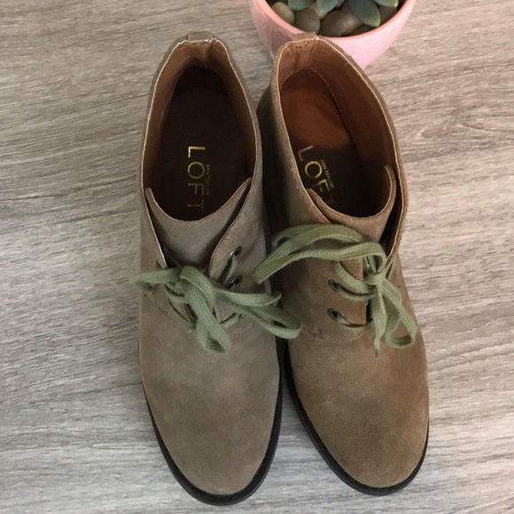 Ann Taylor Loft Lace Up Leather Ankle Booties - Picture 7 of 8